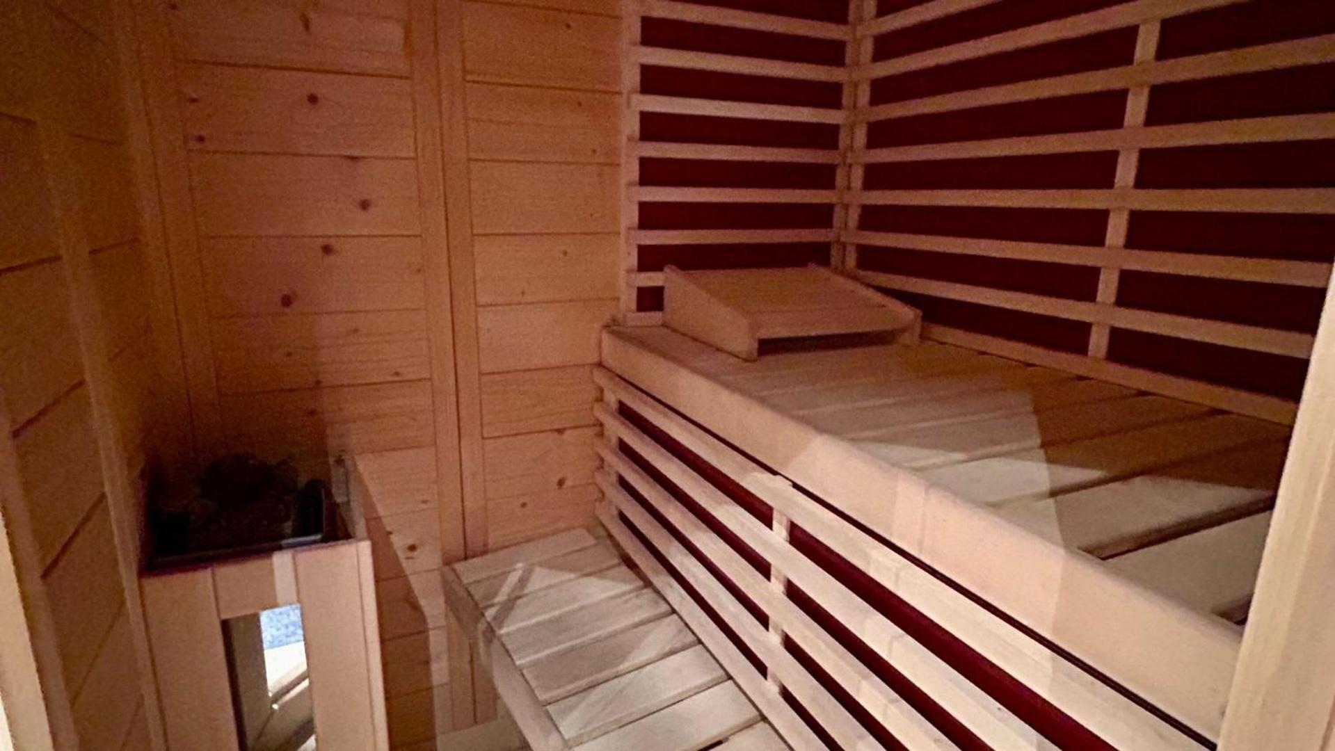 Luxurious Flat With Jacuzzi Sauna Lägenhet Schönried Exteriör bild